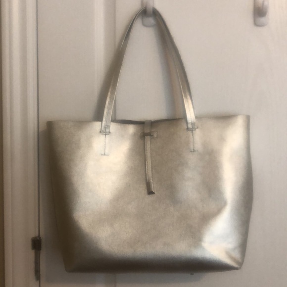 VINCE CAMUTO - EUC Tote Bag - Picture 2 of 13